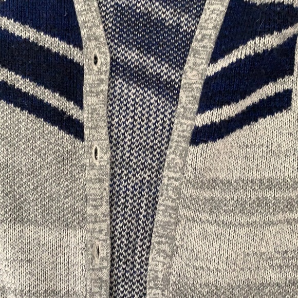 Left on Houston Nordic inspired sweater. Size S - Picture 4 of 4